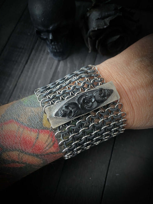 Brazalete Malla Elastica Base estrecha Skull and Roses